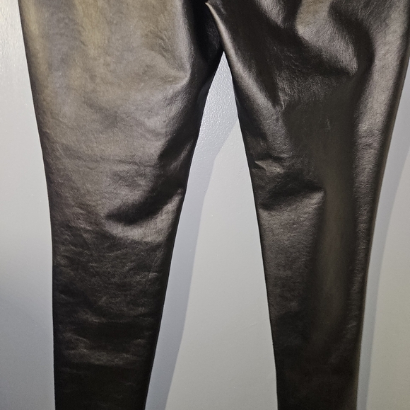 Kendall & Kylie Womans Black Faux Leather Pants Size L - Picture 8 of 10